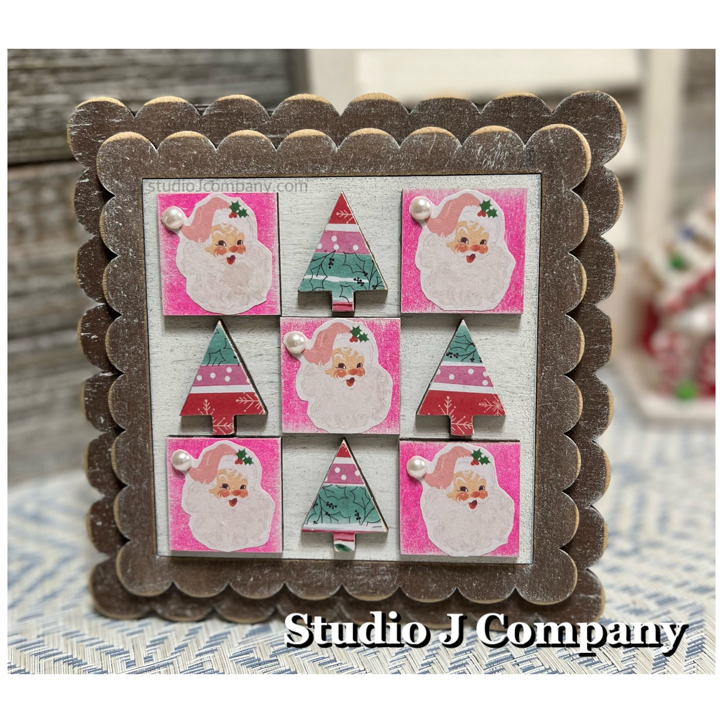 Retro Santa Christmas Quilt Sign 4.25”