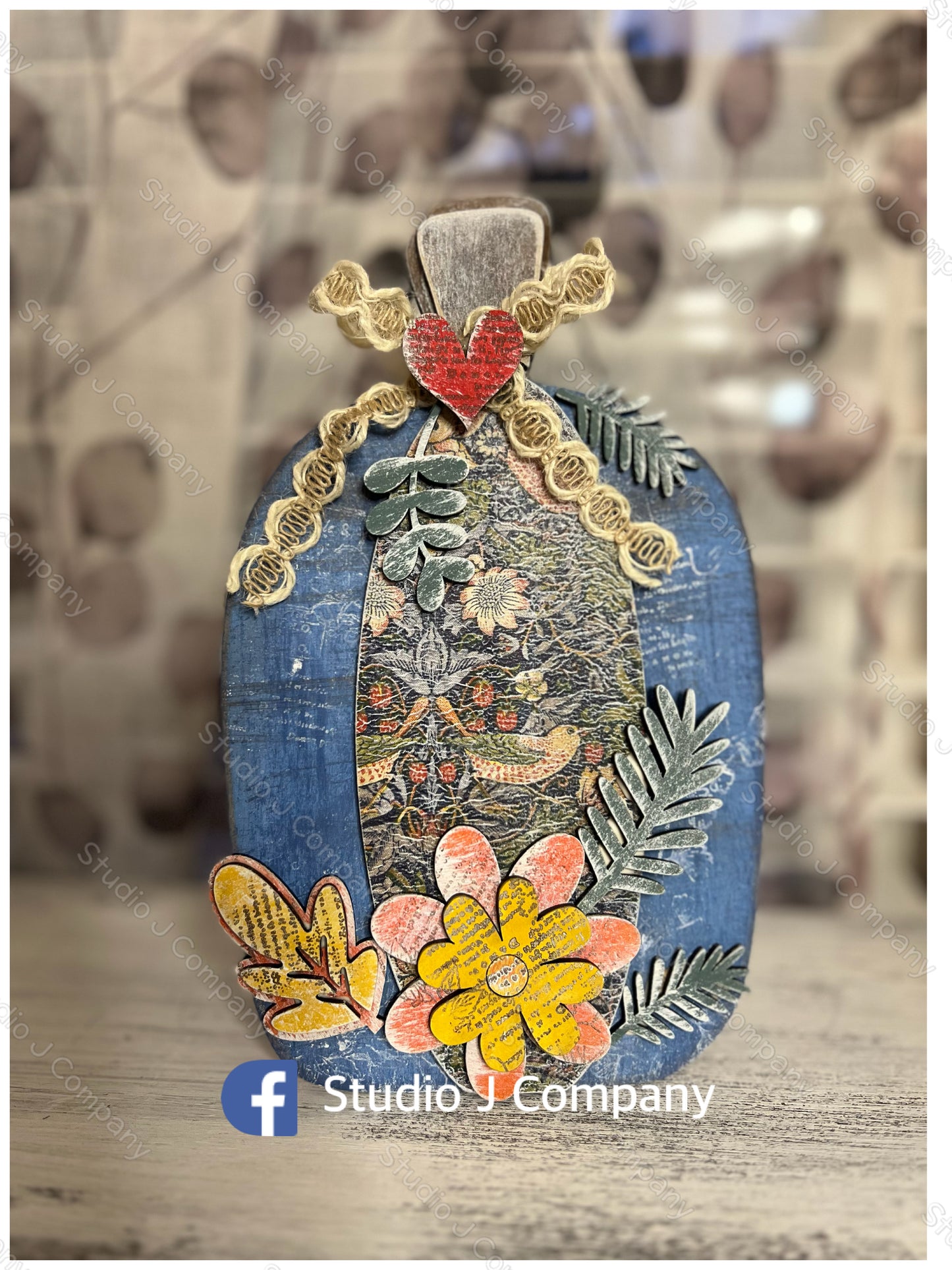 August 24th Diva Night- Layered Pumpkin with Floral Embellishments- DIY Laser Cut Shelf Sitter